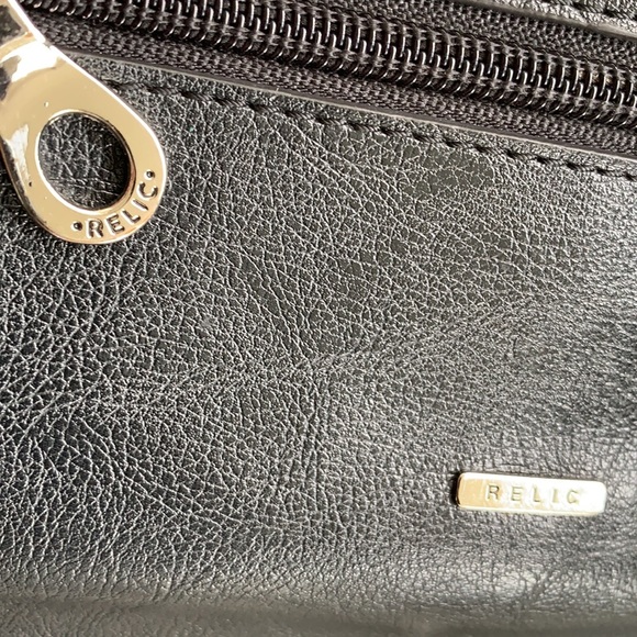 BORN Shoulder Bag with Leather RELIC  Wallet - Picture 11 of 16